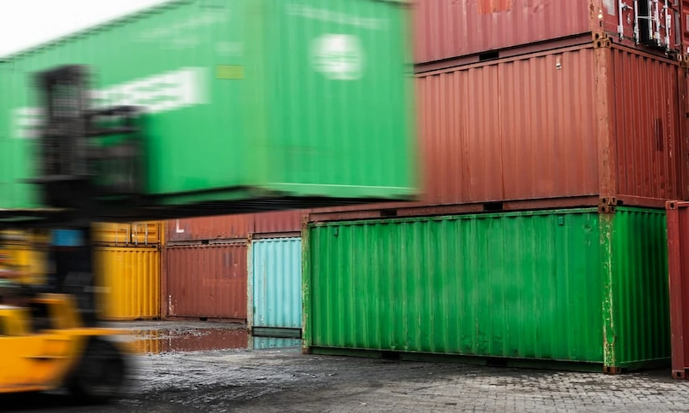 When Short-Term Shipping Container Rentals Make Sense