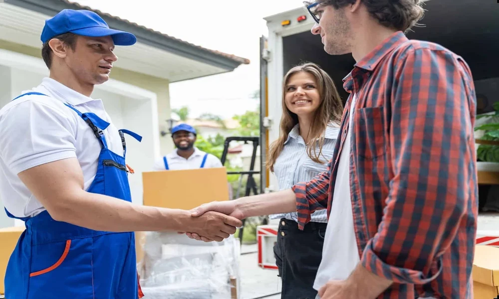 Plymouth Moving Guide: West-Metro Crew Routing, Driveways & Planning Tips